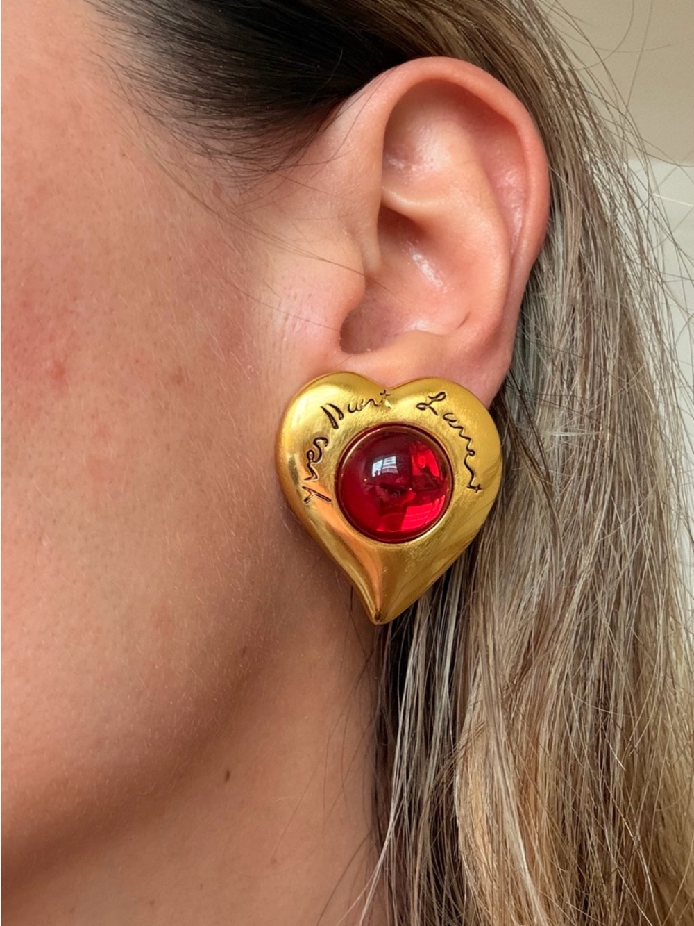 ❤️Vintage YSL Heart Clip-On Earrings Gold Tone Red Cabochon ✨ - Picture 9 of 12